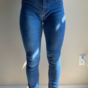 Skinny blue jeans
